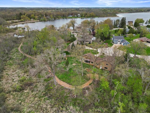 27421 Le Mays COURT, Waterford, WI 53185
