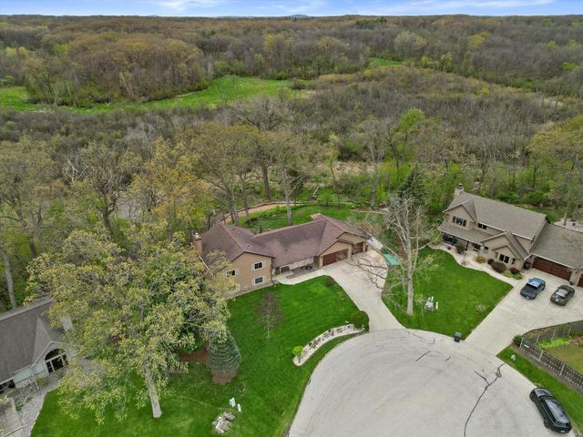 27421 Le Mays COURT, Waterford, WI 53185