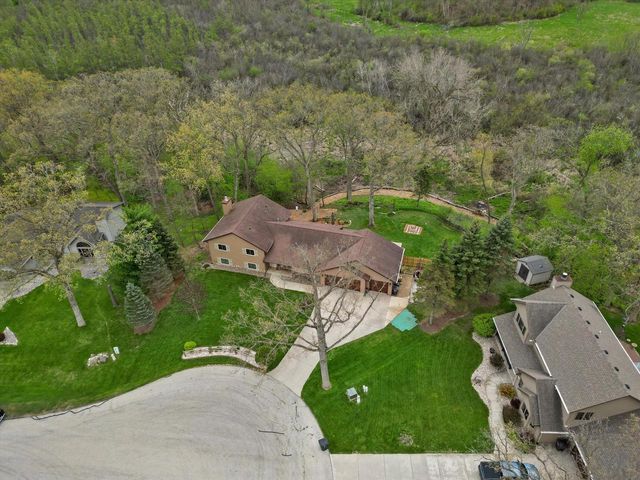 27421 Le Mays COURT, Waterford, WI 53185