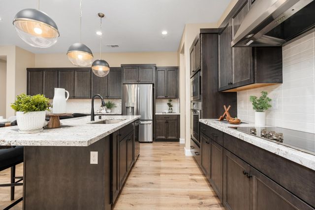 348 N Vista Ave, Fowler, CA 93625