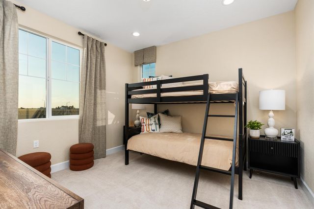 348 N Vista Ave, Fowler, CA 93625