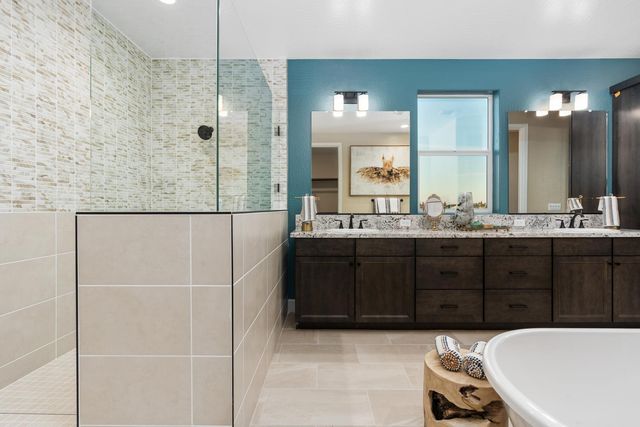 348 N Vista Ave, Fowler, CA 93625