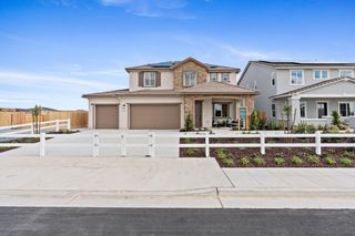 348 N Vista Ave, Fowler, CA 93625