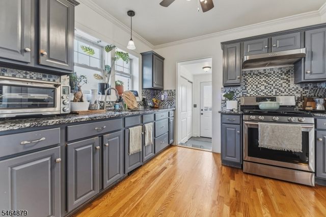 233 Grove St, Woodbridge Twp., NJ 07095