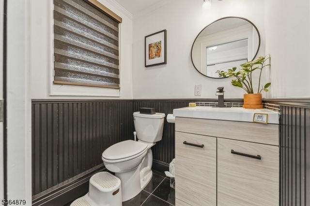233 Grove St, Woodbridge Twp., NJ 07095