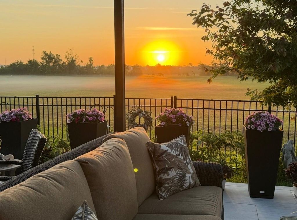 Image 35 of property listing at 13343 SUNNY RETREAT LANE, Winter Garden, FL 34787