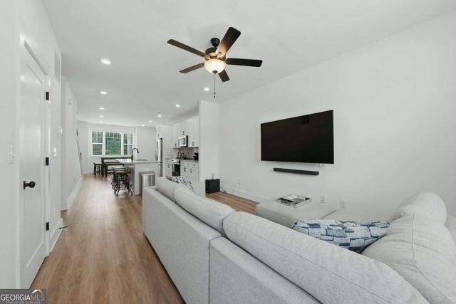 104 Mission Way SE, Atlanta, GA 30315