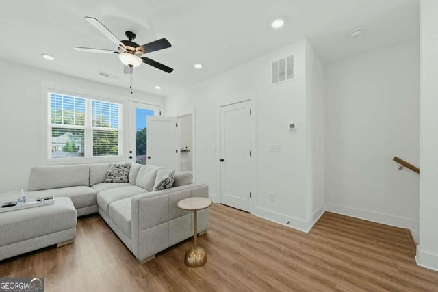 104 Mission Way SE, Atlanta, GA 30315