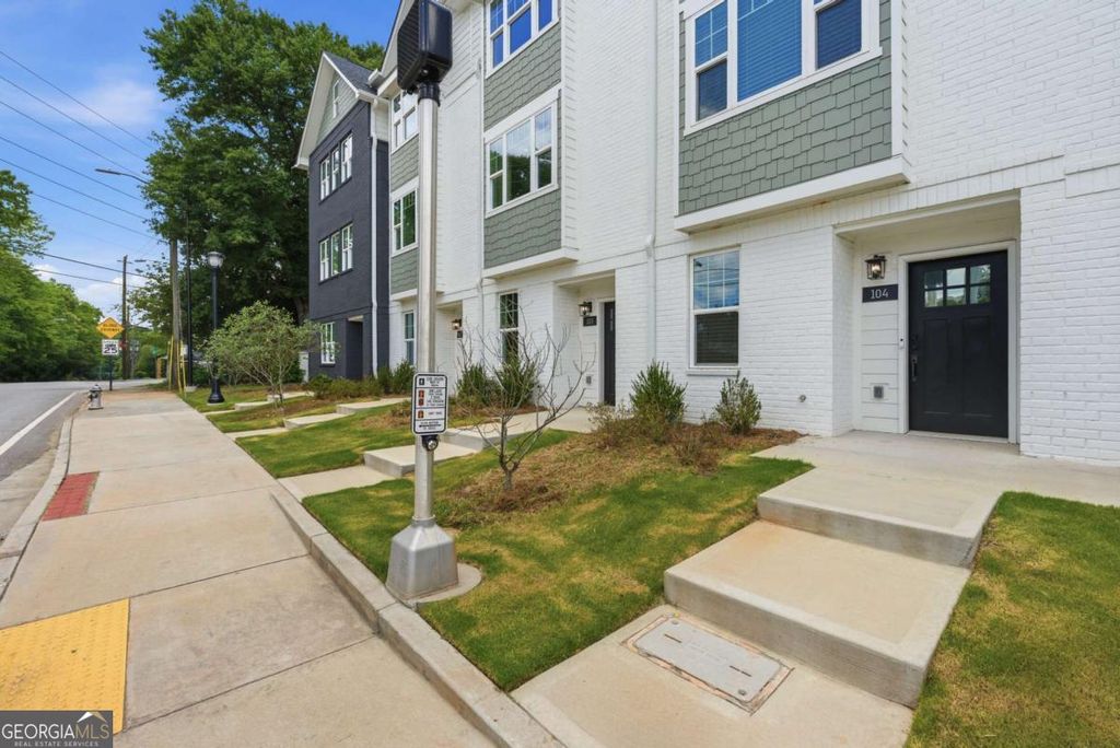 104 Mission Way SE, Atlanta, GA 30315