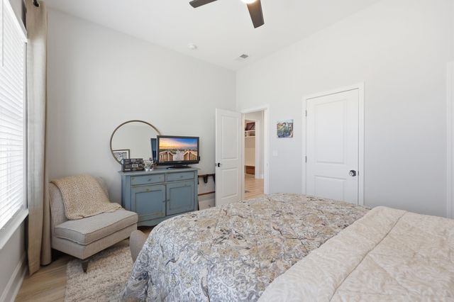 6431 Berg St., Murrells Inlet, SC 29576