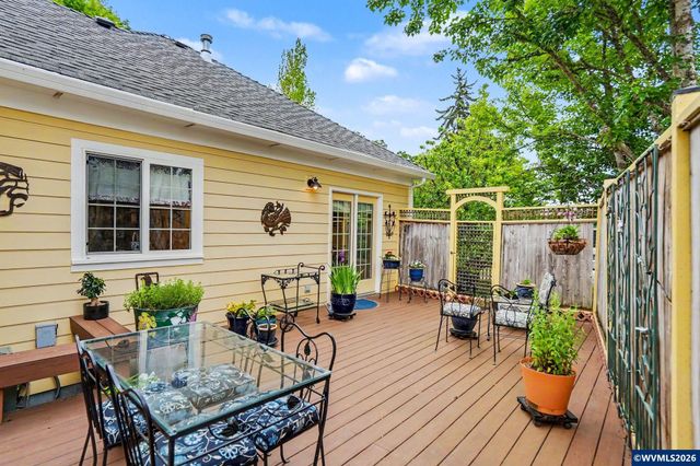 430 Luther St S, Salem, OR 97302