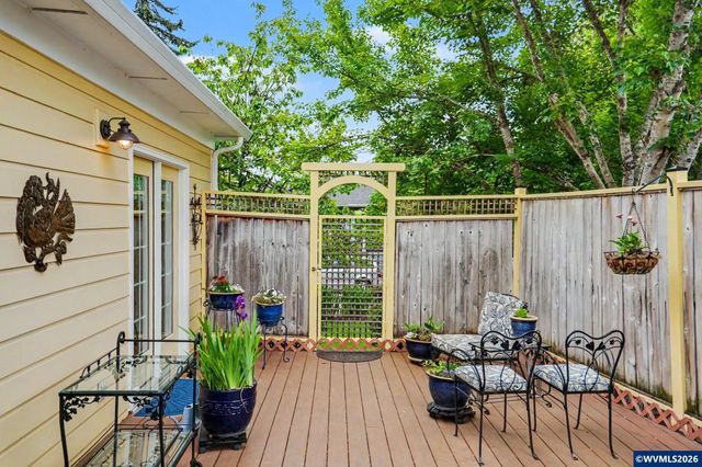 430 Luther St S, Salem, OR 97302