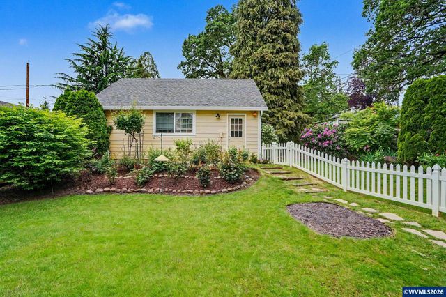 430 Luther St S, Salem, OR 97302
