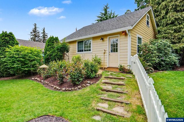 430 Luther St S, Salem, OR 97302