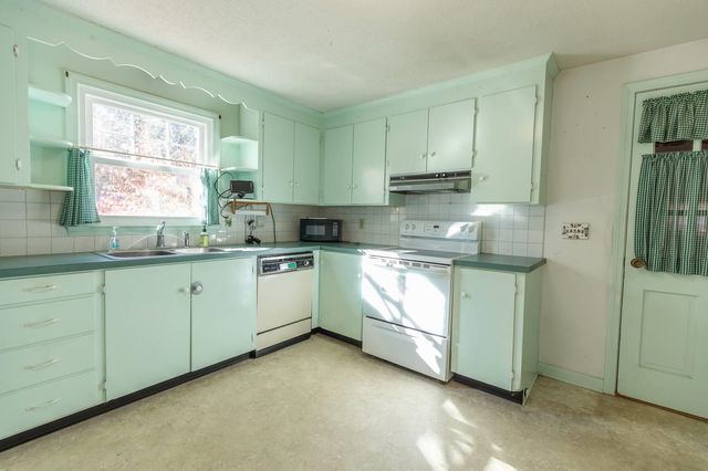 23 Currier Avenue, Peterborough, NH 03458