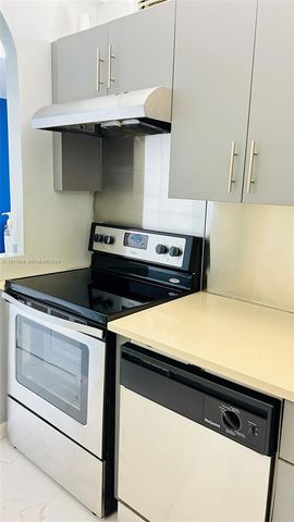 121 Golden Isles Dr 604, Hallandale Beach, FL 33009