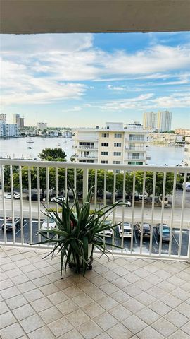 121 Golden Isles Dr 604, Hallandale Beach, FL 33009