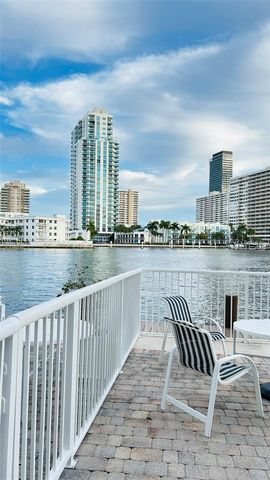 121 Golden Isles Dr 604, Hallandale Beach, FL 33009