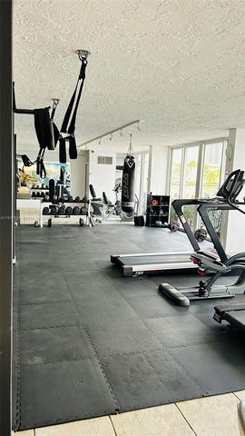 121 Golden Isles Dr 604, Hallandale Beach, FL 33009