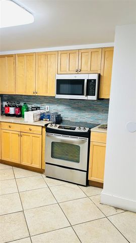 121 Golden Isles Dr 604, Hallandale Beach, FL 33009