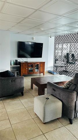 121 Golden Isles Dr 604, Hallandale Beach, FL 33009