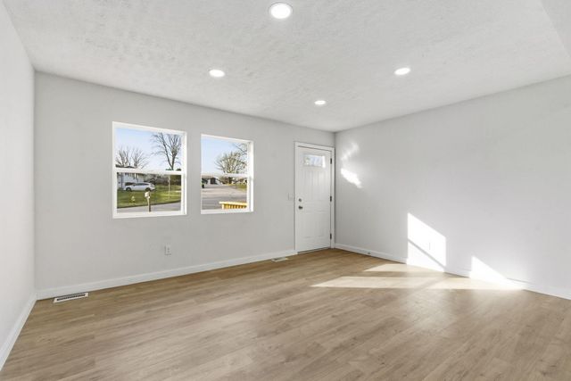 801 E Hill Street, Springfield, MO 65803