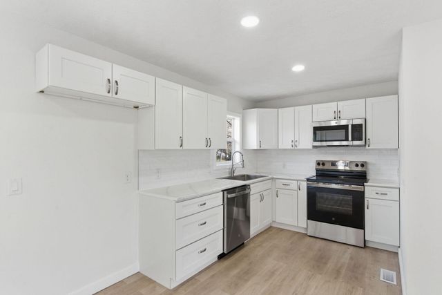 801 E Hill Street, Springfield, MO 65803