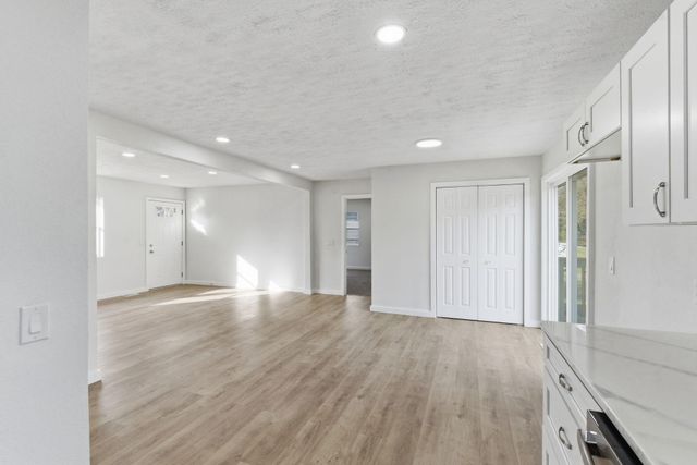 801 E Hill Street, Springfield, MO 65803