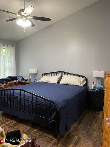 152 Oak Place Circle, Madisonville, TN 37354