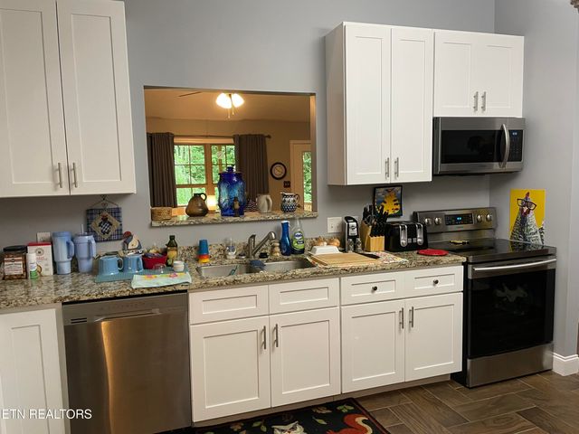 152 Oak Place Circle, Madisonville, TN 37354