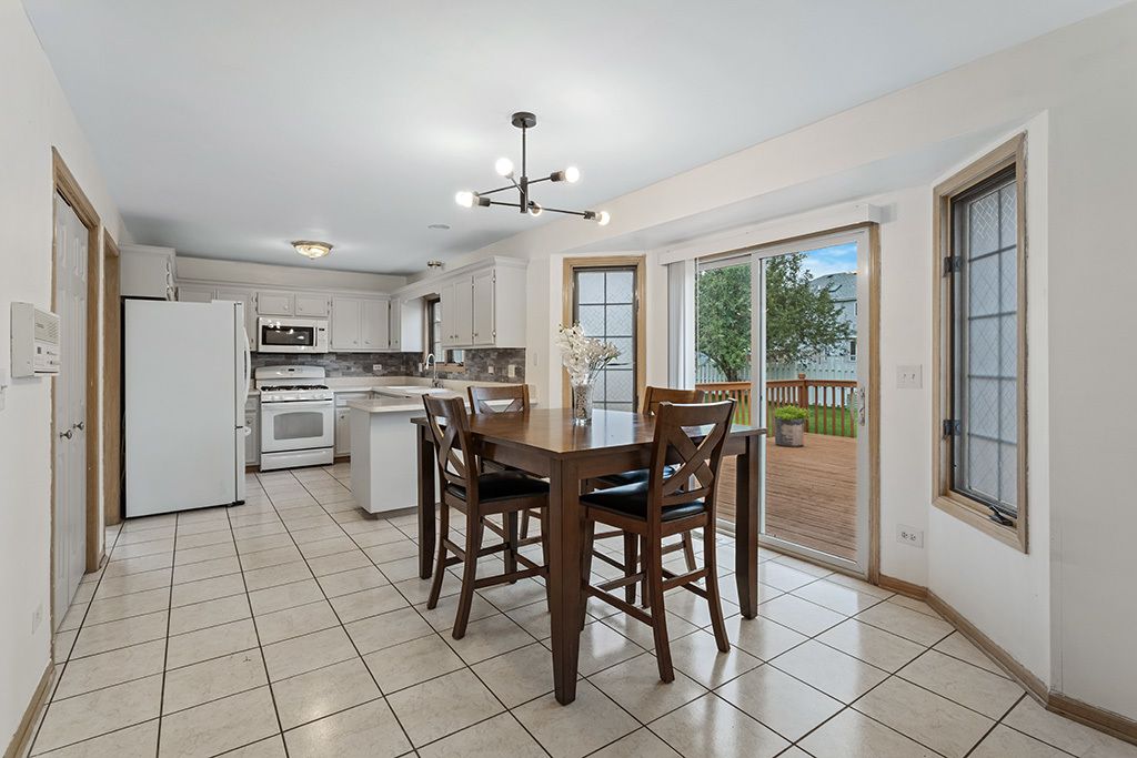 611 Flambeau Court, Romeoville, IL 60446 — photo 4