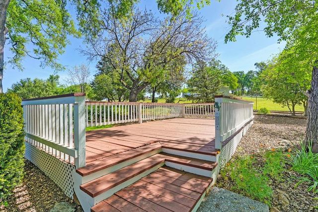 5150 Meadow Croft Ln, Pilot Hill, CA 95664