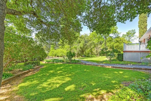5150 Meadow Croft Ln, Pilot Hill, CA 95664