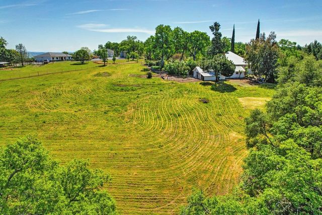 5150 Meadow Croft Ln, Pilot Hill, CA 95664