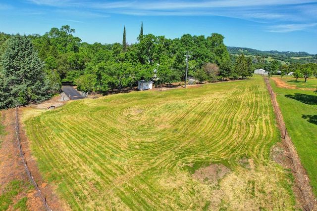 5150 Meadow Croft Ln, Pilot Hill, CA 95664