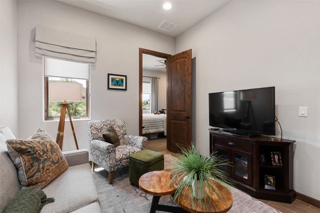 74 Paseo Las Terrazas, Santa Fe, NM 87506