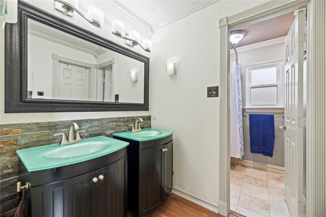 16146 Pipers View Drive, Houston, TX 77598