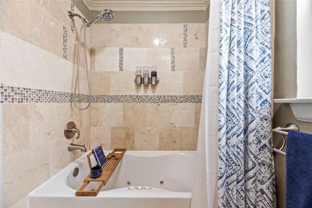 16146 Pipers View Drive, Houston, TX 77598