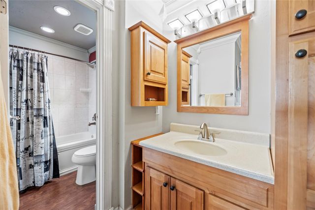 16146 Pipers View Drive, Houston, TX 77598