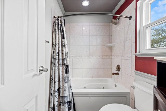 16146 Pipers View Drive, Houston, TX 77598