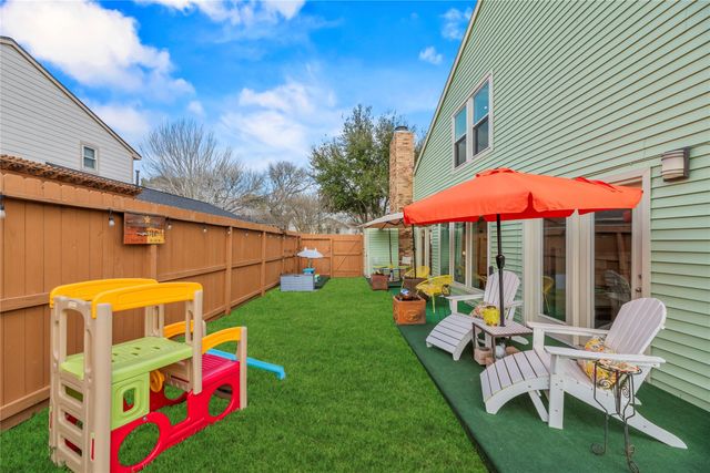 16146 Pipers View Drive, Houston, TX 77598