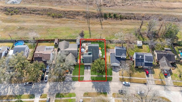 16146 Pipers View Drive, Houston, TX 77598