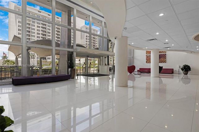 5701 Collins Avenue 919, Miami Beach, FL 33140