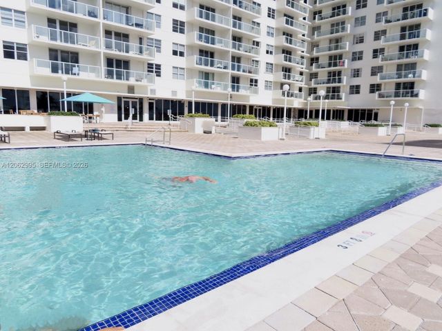 5701 Collins Avenue 919, Miami Beach, FL 33140
