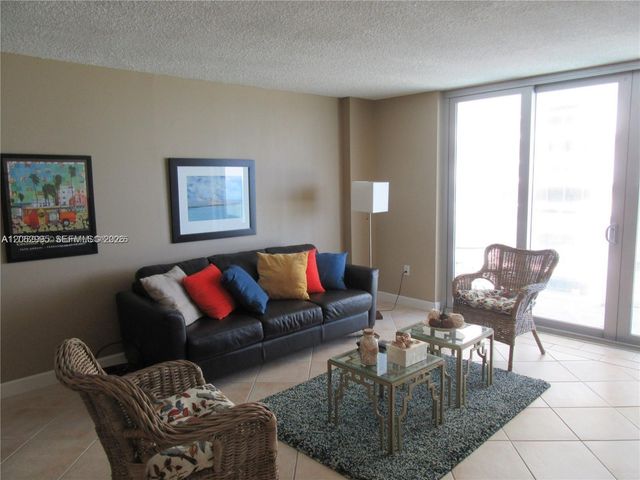 5701 Collins Avenue 919, Miami Beach, FL 33140