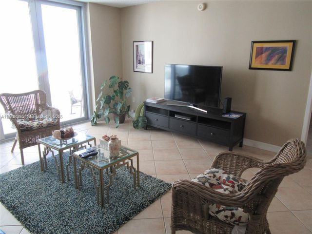 5701 Collins Avenue 919, Miami Beach, FL 33140