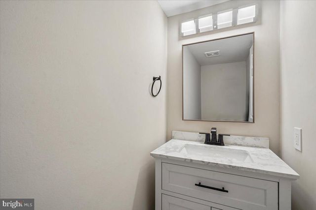 10713 DEBORAH DR, Potomac, MD 20854