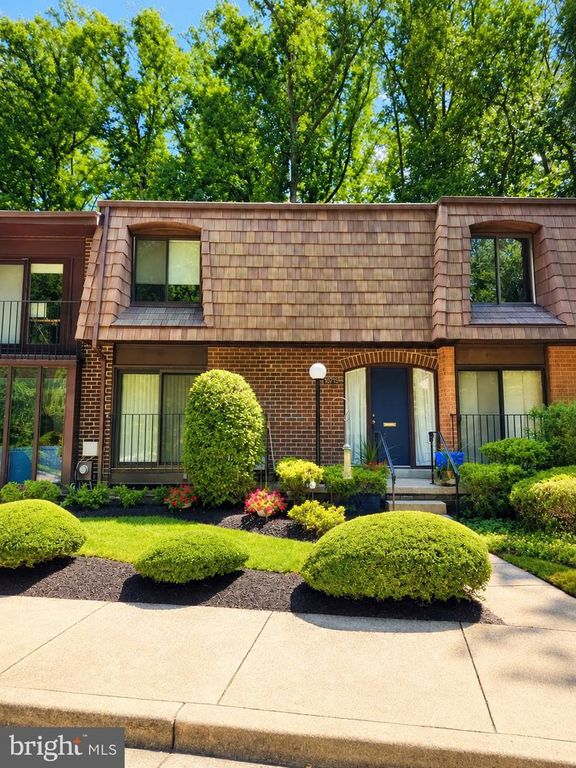 10713 DEBORAH DR, Potomac, MD 20854