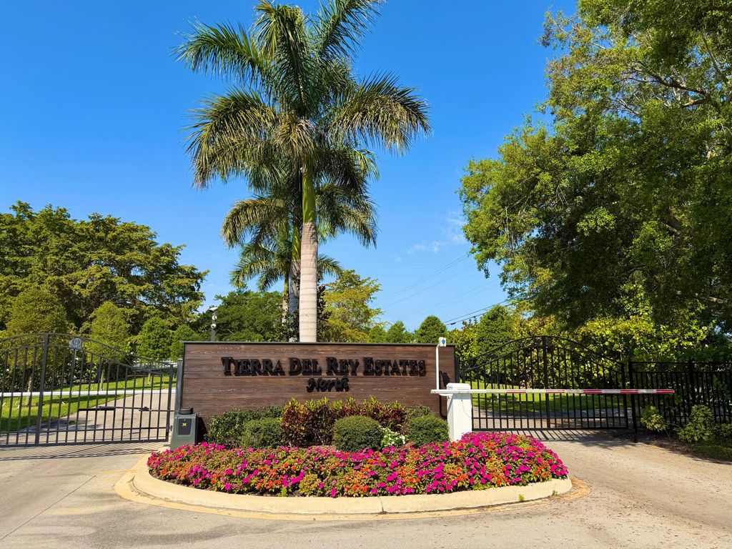 Image 2 of property listing at 10245 La Reina Road, Delray Beach, FL 33446