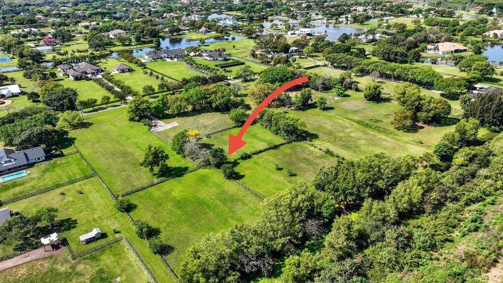 Image 5 of property listing at 10245 La Reina Road, Delray Beach, FL 33446